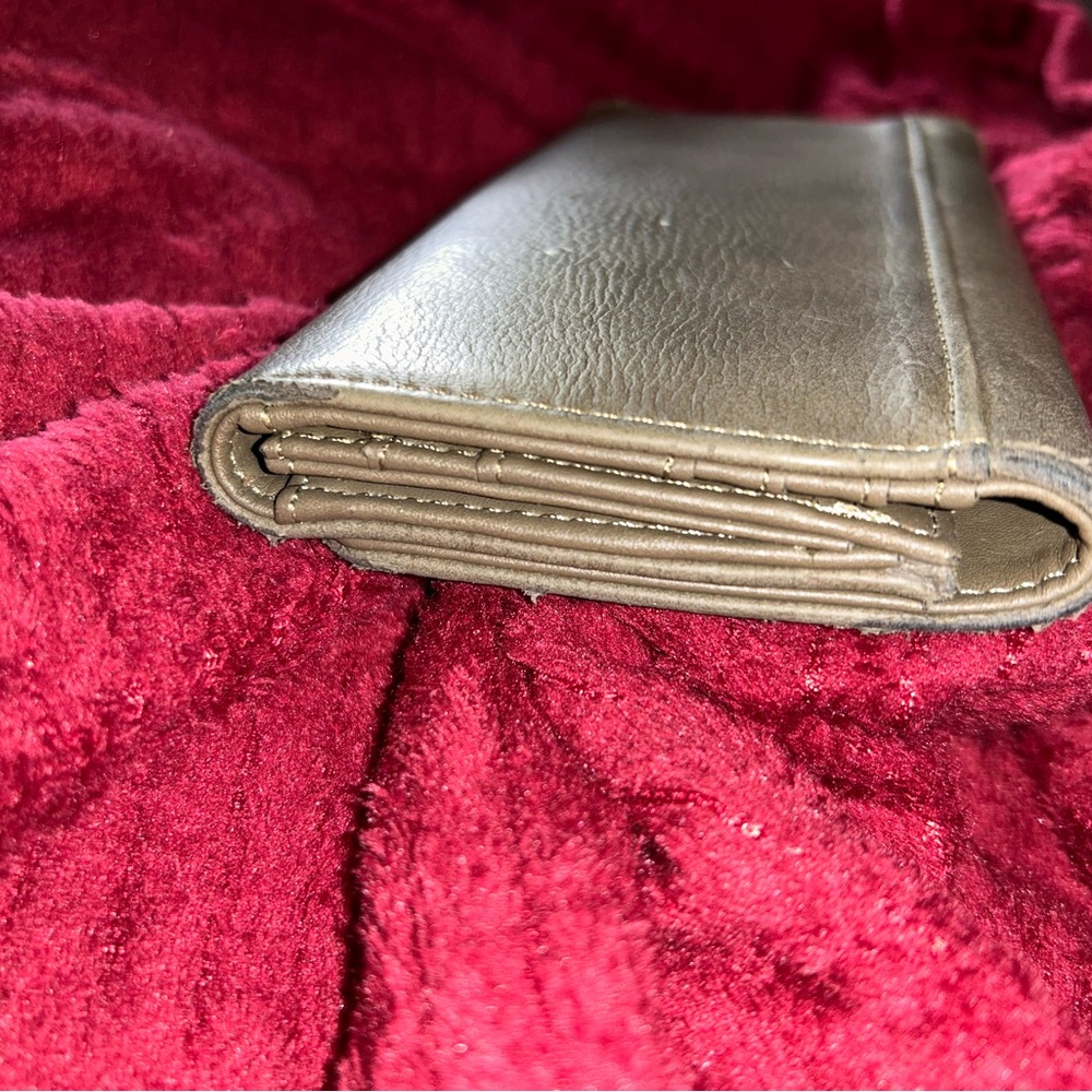 Target Olive Green Wallet - Picture 4 of 6